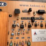 otevírací doba a ukázka klíčů a zámků v železářství Toužim